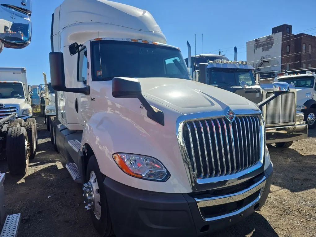 2018 International LT in Linden, NJ