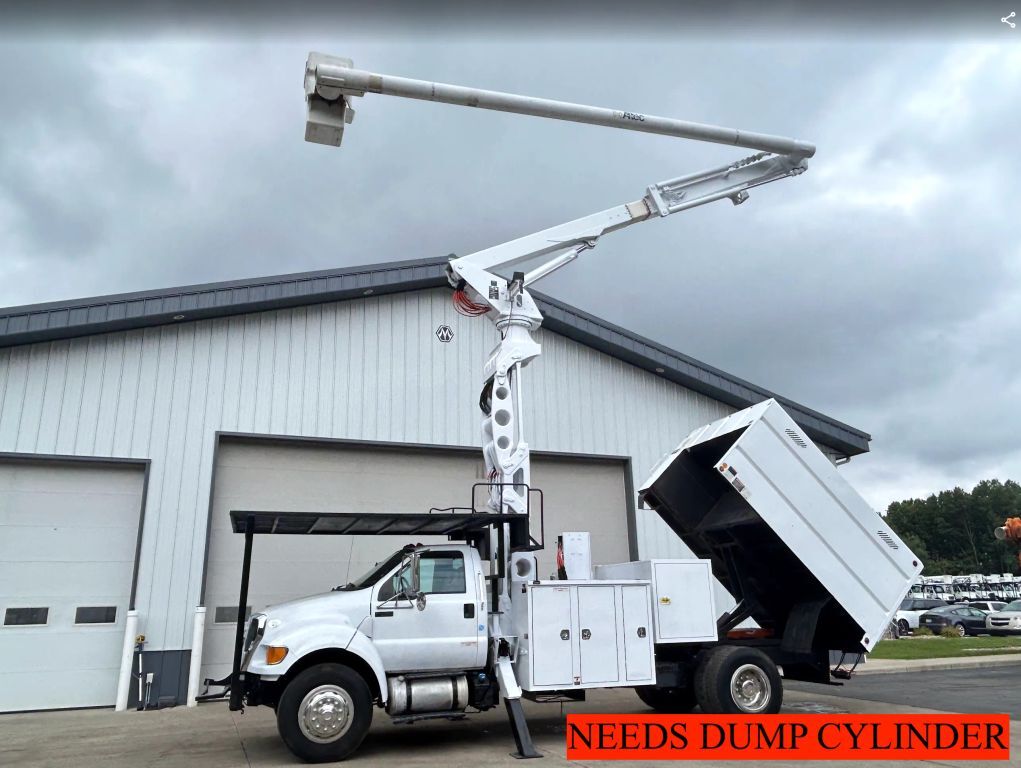 2013 FORD F750 in Battle Creek, MI