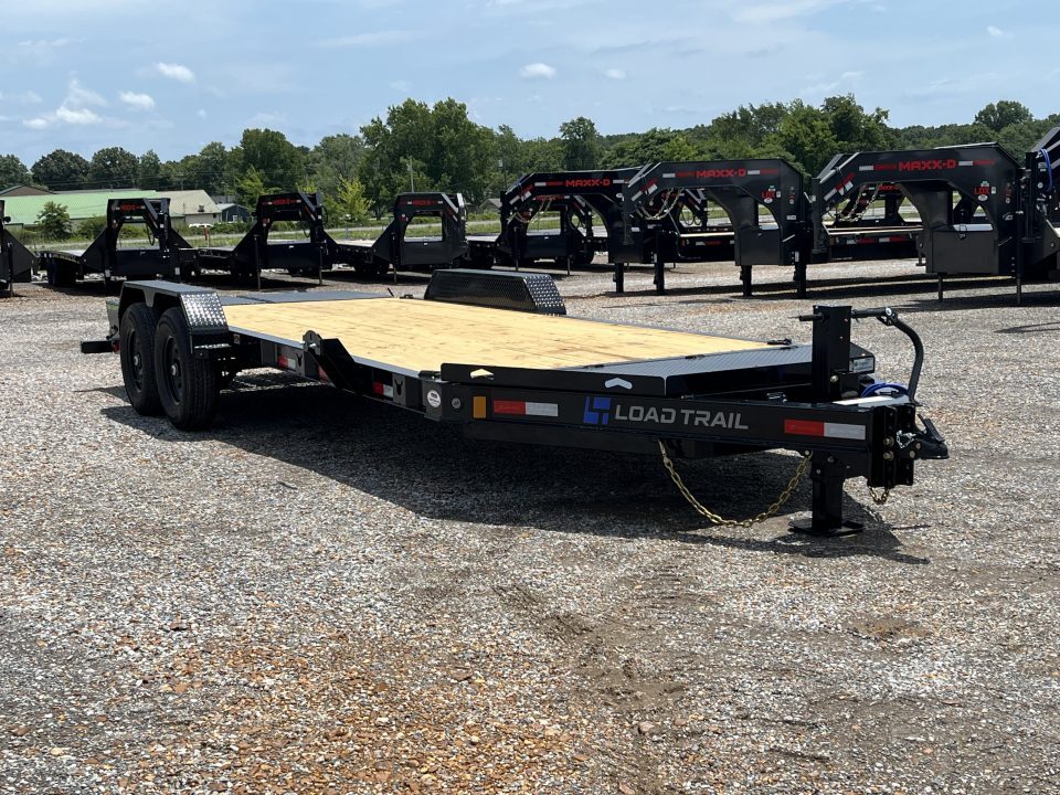 2027 Load Trail CB8320072 in Dexter, KY