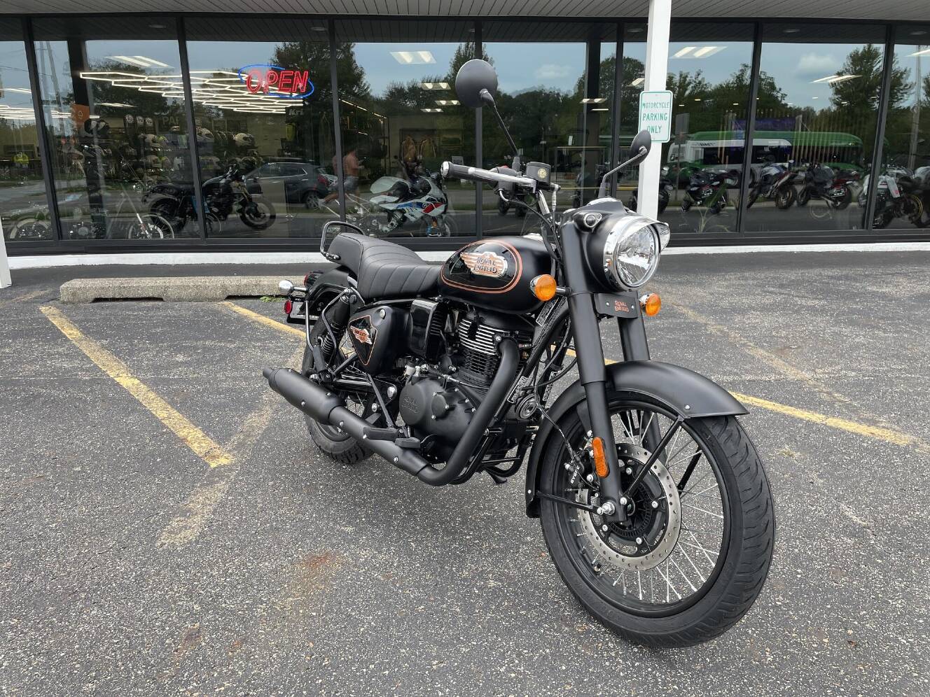 A photo of this 2027 Royal Enfield BULLET 350