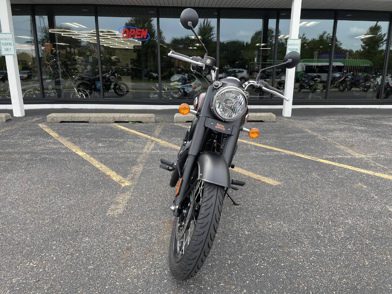 A photo of this 2027 Royal Enfield BULLET 350