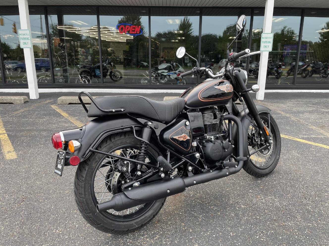 A photo of this 2027 Royal Enfield BULLET 350