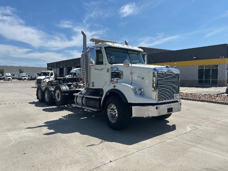 2020 FREIGHTLINER 122 SD in Houston, TX