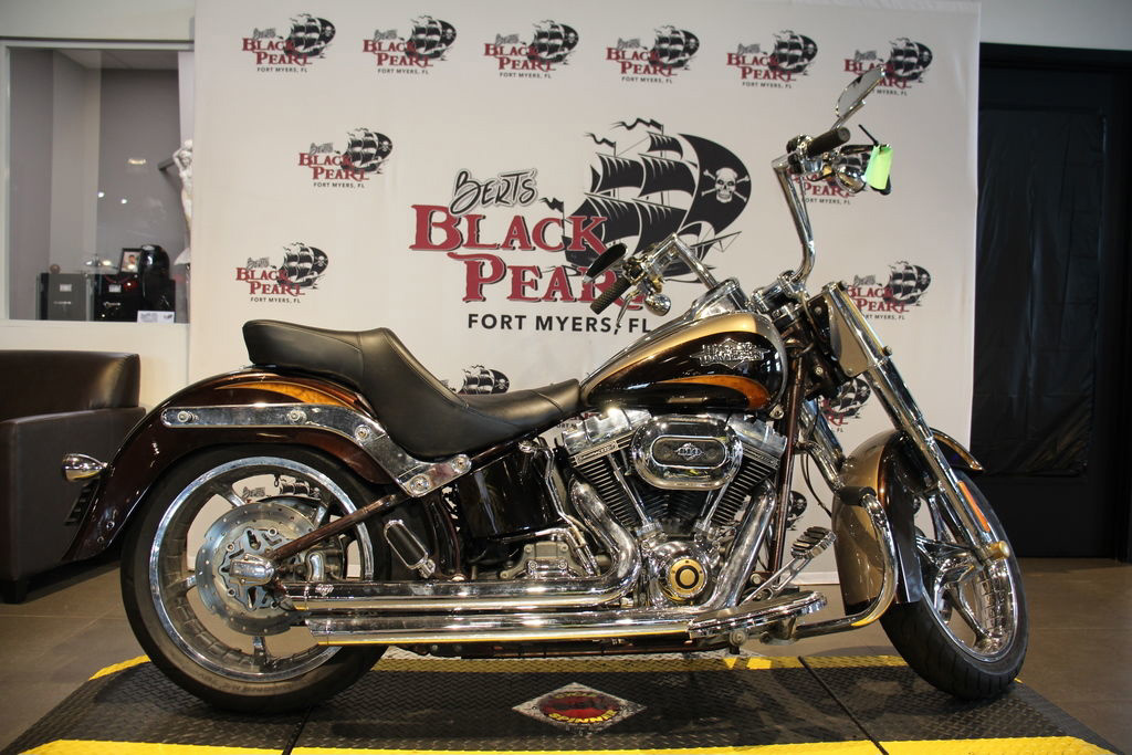 2011 Harley-Davidson FLSTSE CVO CONVERTIBLE in Fort Myers, FL