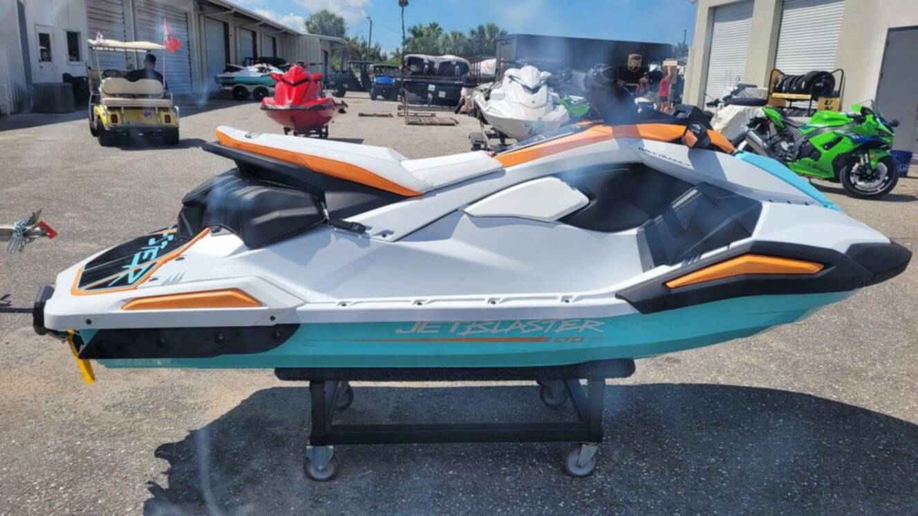 A photo of this 2026 Yamaha Waverunners JetBlaster LTD