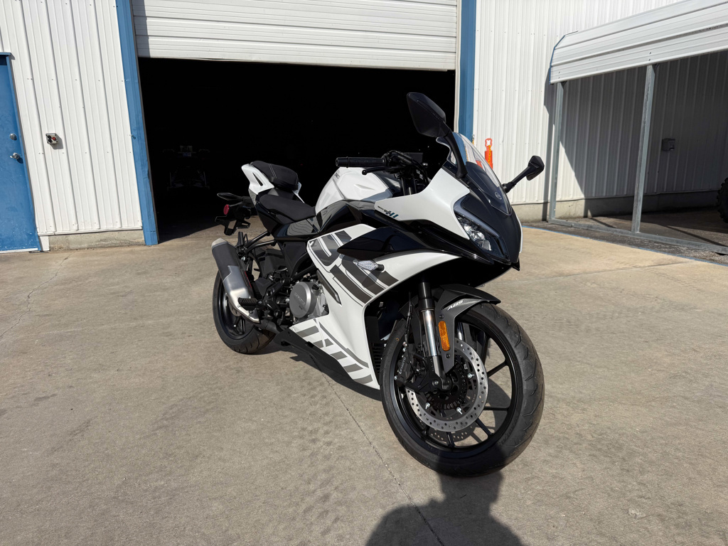 2026 CFMOTO 300SS CF300-5US 300 in Council Bluffs, IA