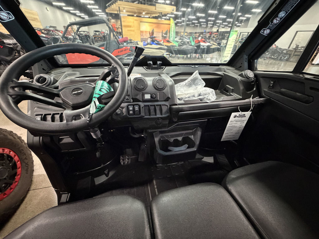 2026 Can-Am Defender DPS CAB HD10 in roseville CA