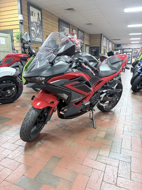 2024 Kawasaki Ninja 500 BASE in Charlotte, NC