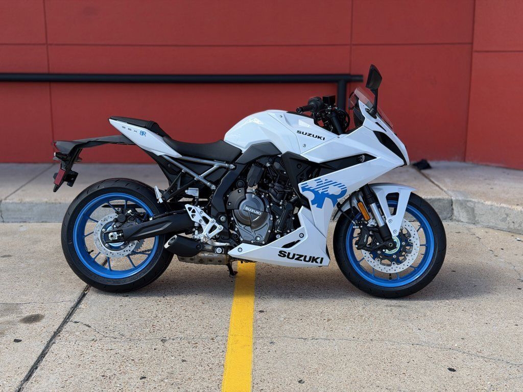 2027 Suzuki GSX 8R WHITE 8R in La Marque, TX