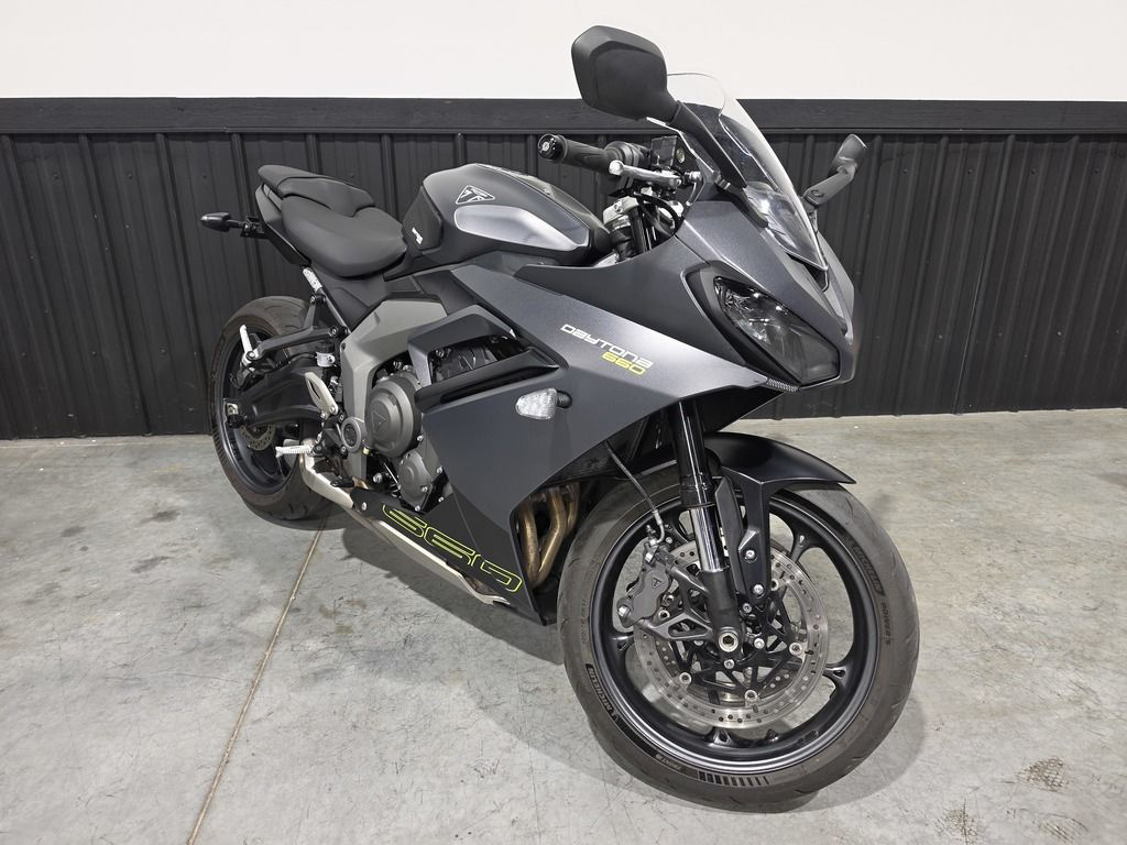 2025 Triumph Daytona 660 Satin Granite/Satin Black 660 Snowdonia Whi in camp hill PA