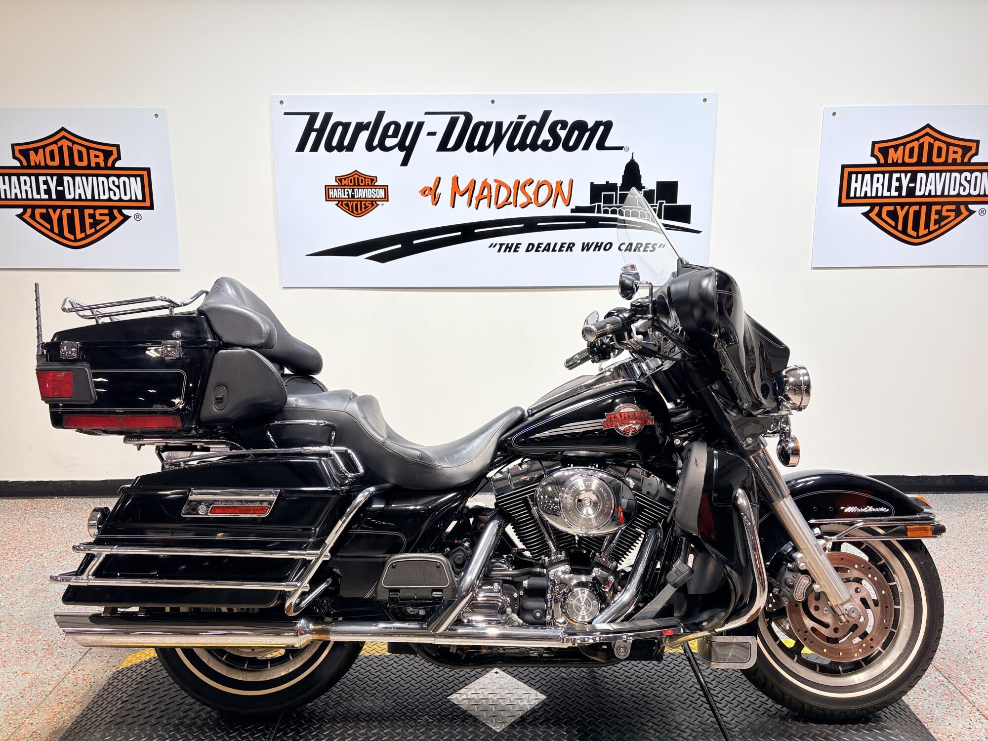 2005 Harley-Davidson Electra Glide Ultra Classic ULTRA CLASSIC FLHTCU in Madison, WI