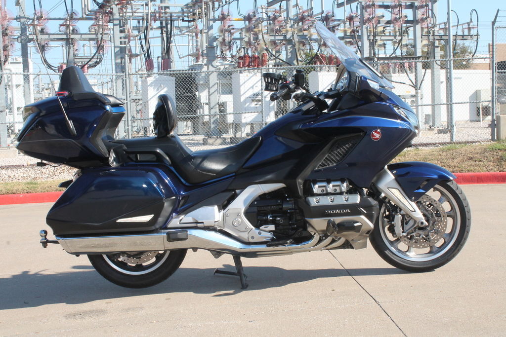 2019 Honda® Gold Wing Tour Pearl Hawkseye Blue 1800 TOUR in Allen, TX