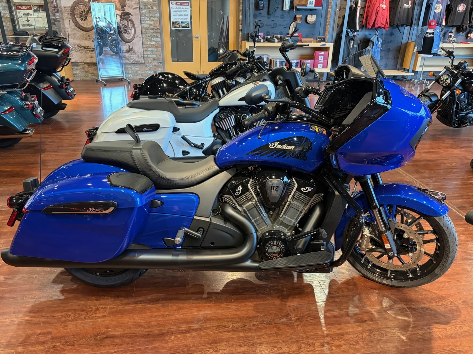 2026 Indian Motorcycle Challenger Dark Horse + 112 & Audio Package DARK HORSE in Walton, KY