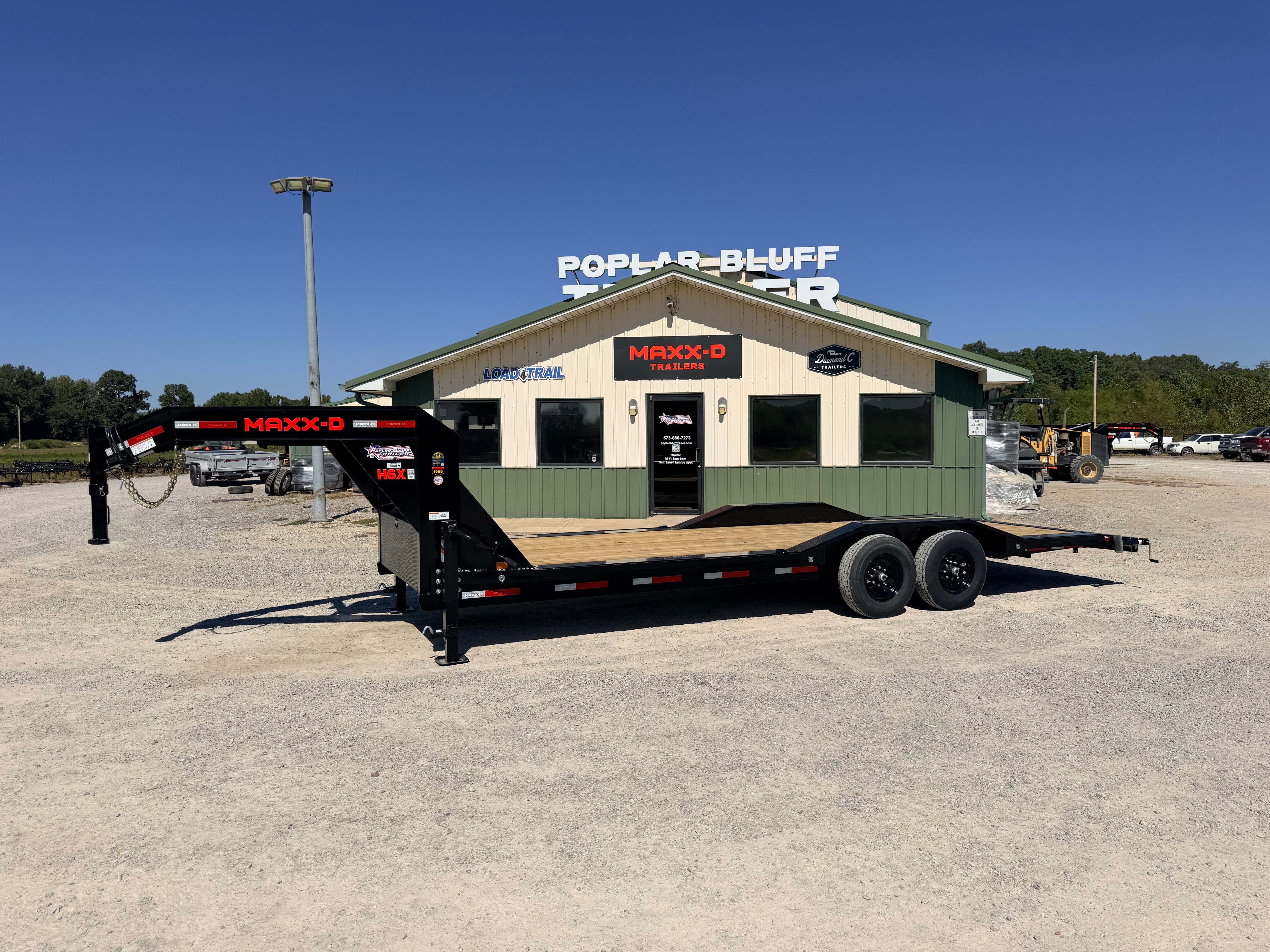 2027 MAXX-D H6X10224G 24' x 102" 15.6k Gooseneck Carhauler W/ Slide in Poplar Bluff, MO