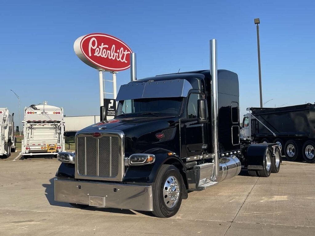 2023 PETERBILT 567 in Strafford, MO