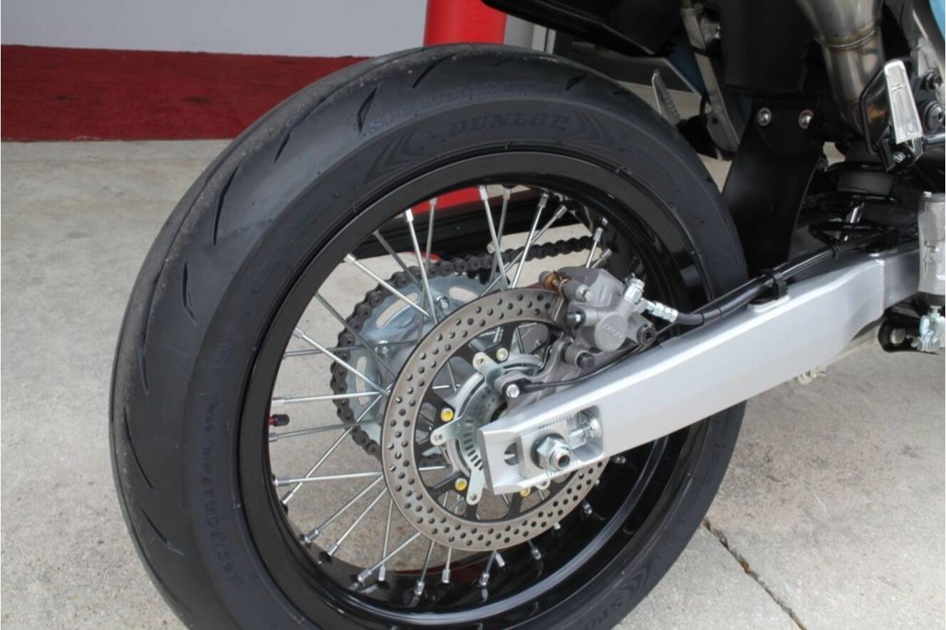 A photo of this 2025 Suzuki DR-Z4SM