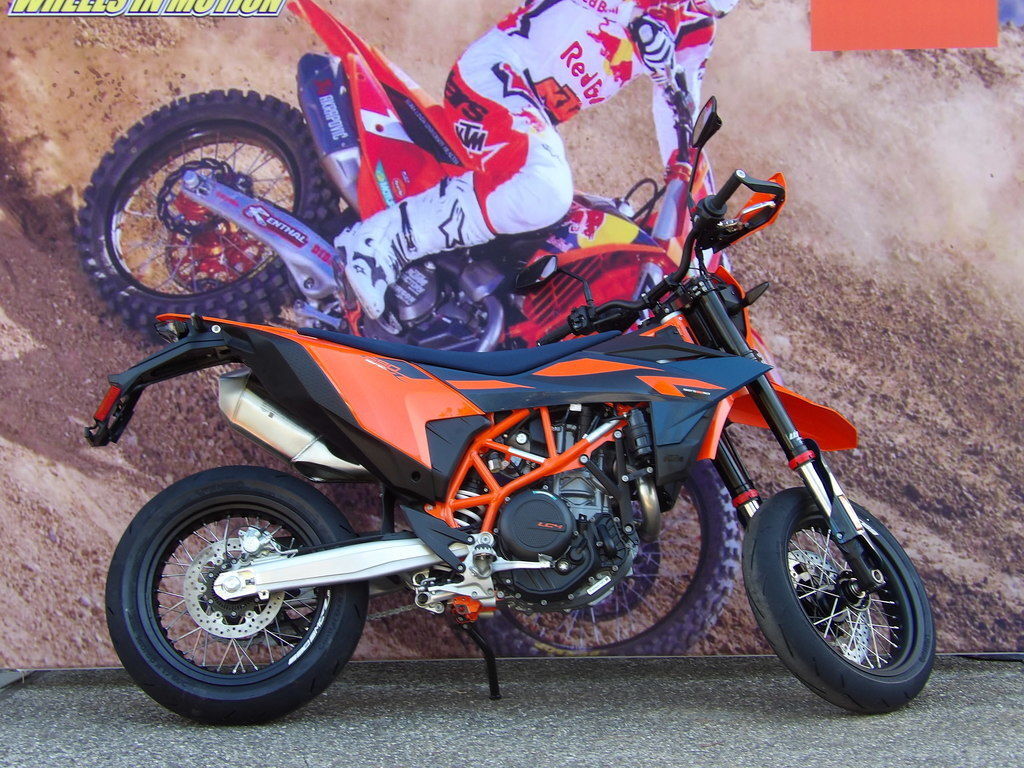 2026 KTM 690 SMC R ENDURO R in Goleta, CA