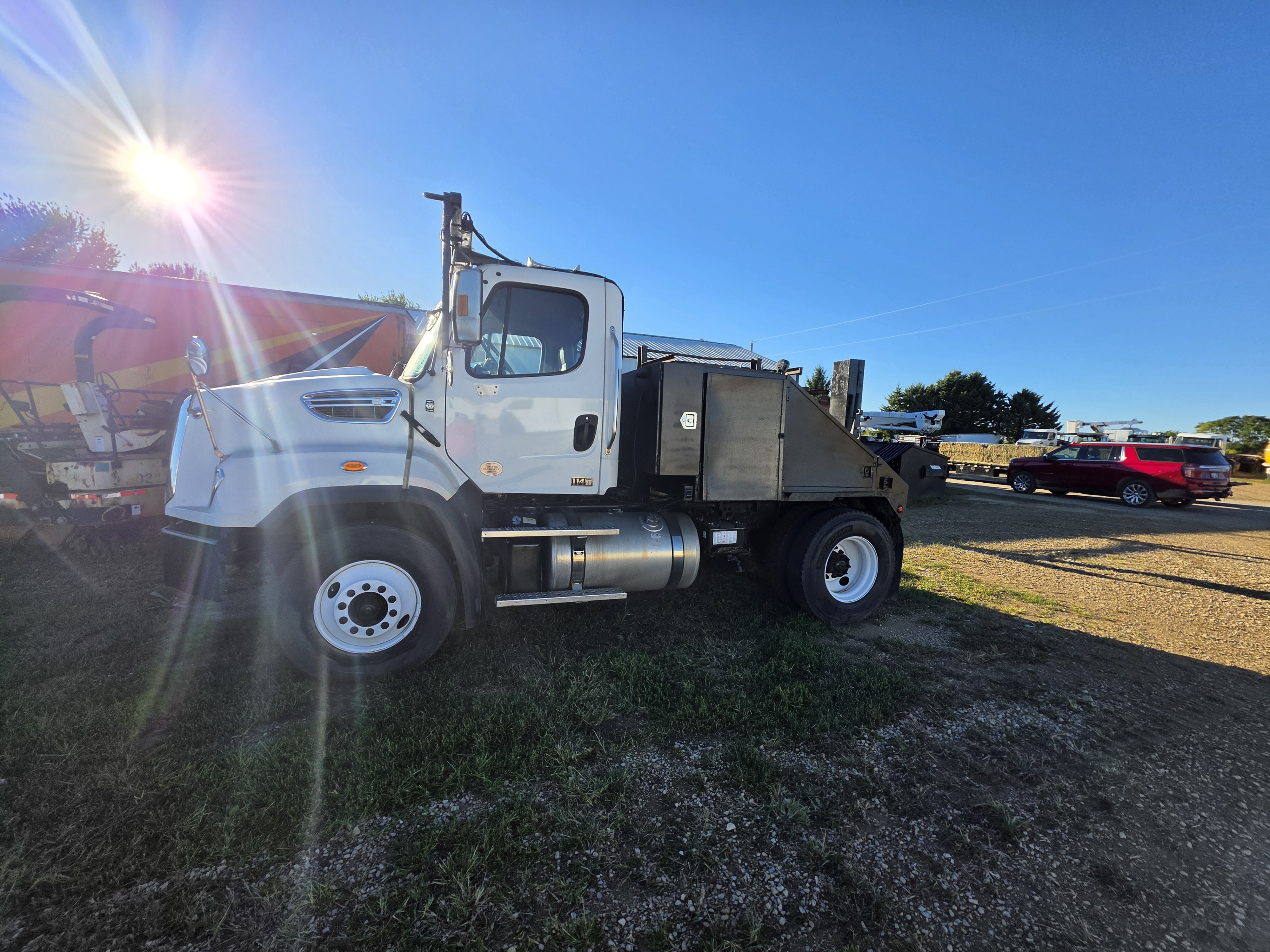 2018 FREIGHTLINER SD in Edgerton, WI