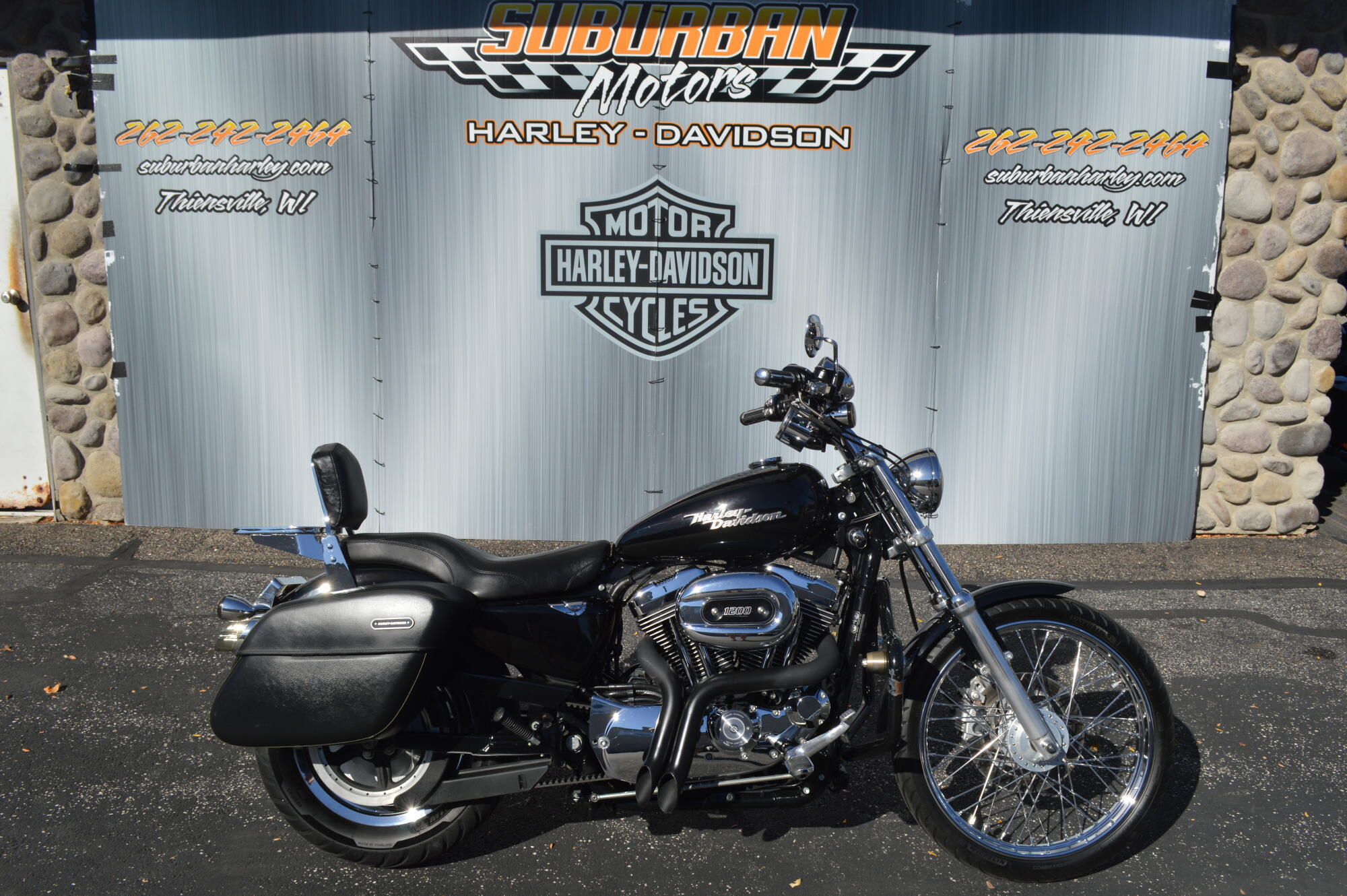 2005 Harley-Davidson 1200 Custom in Thiensville, WI