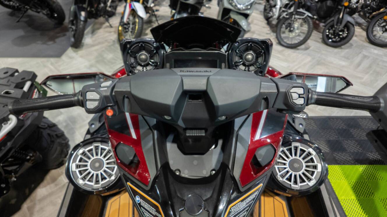 A photo of this 2026 Kawasaki Jet Ski® Ultra® 310 LX