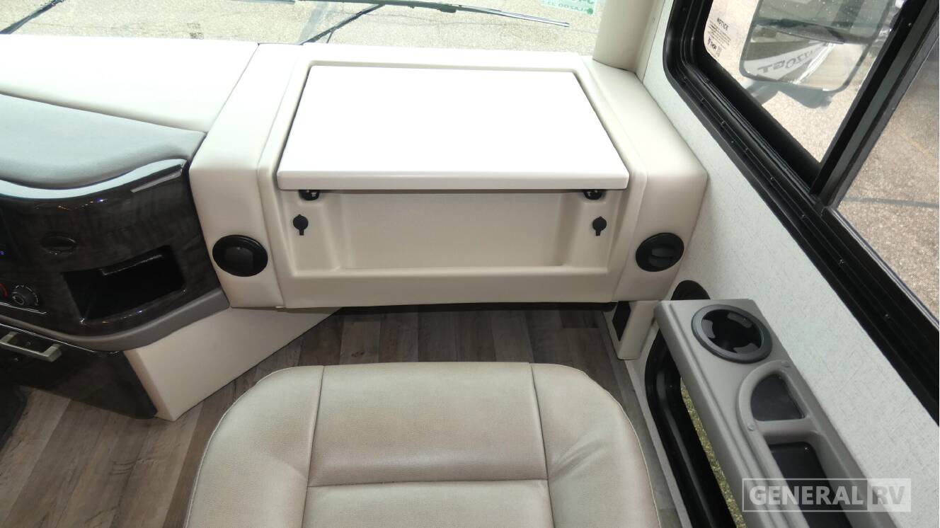 A photo of this 2026 Thor Motor Coach PALAZZO GT 33.5