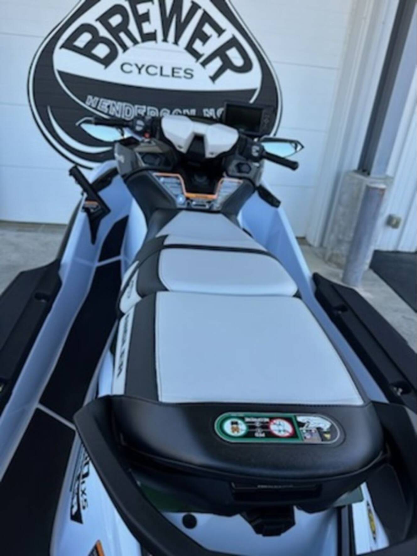 A photo of this 2025 Kawasaki Ultra® 160LX-S Angler