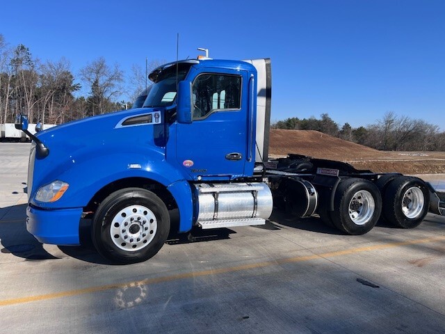 2021 KENWORTH T680 in Knoxville, TN