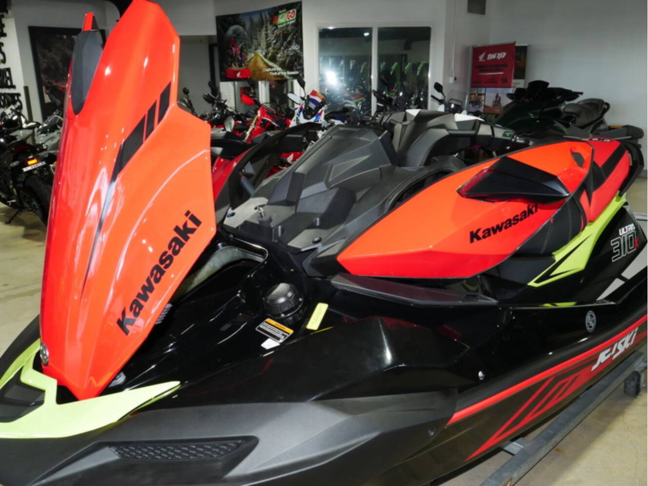 A photo of this 2025 Kawasaki Ultra® 310X