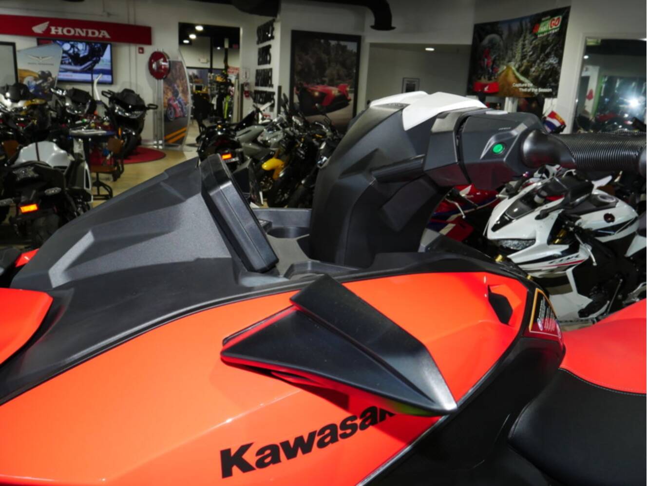 A photo of this 2025 Kawasaki Ultra® 310X