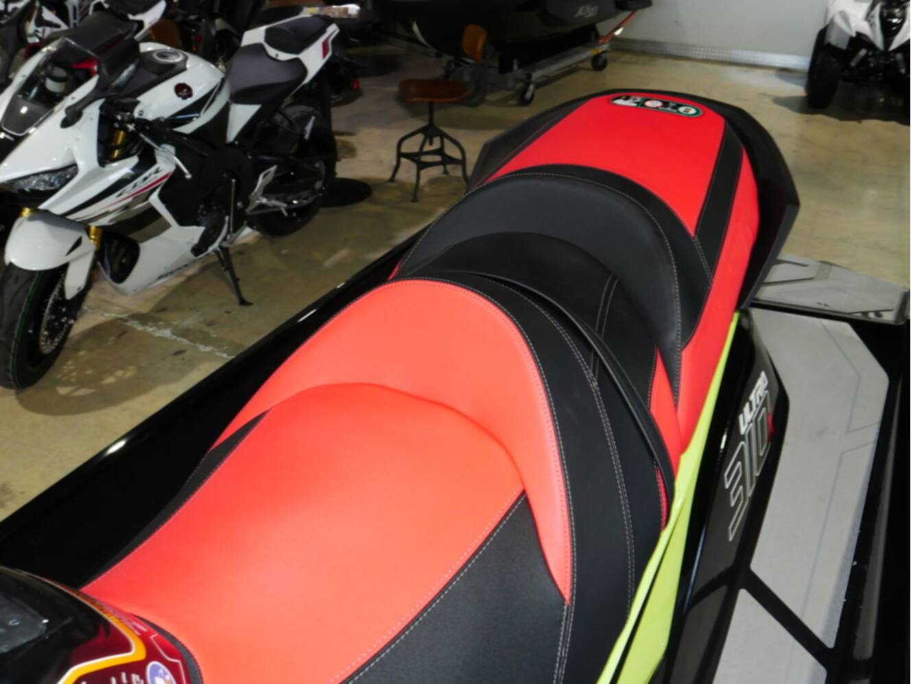 A photo of this 2025 Kawasaki Ultra® 310X