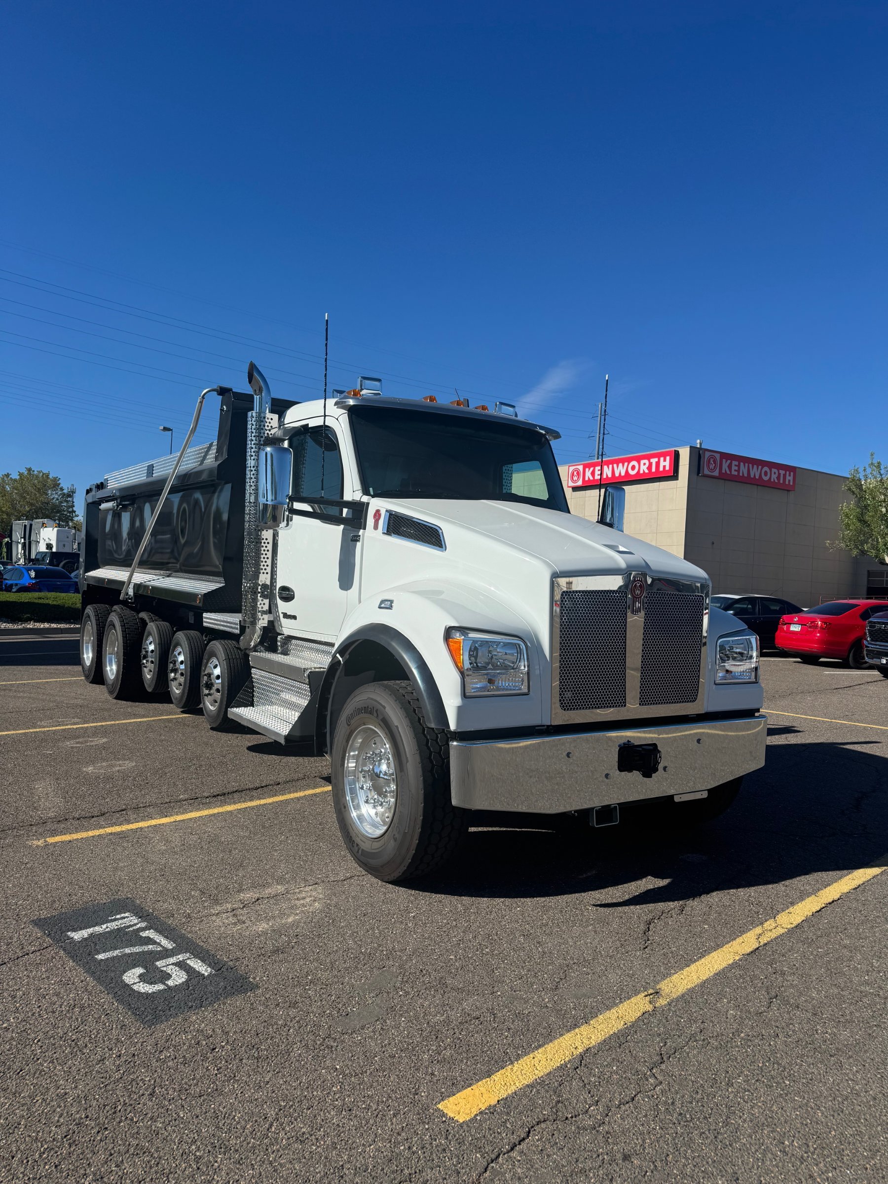 2027 KENWORTH T880S in Denver, CO