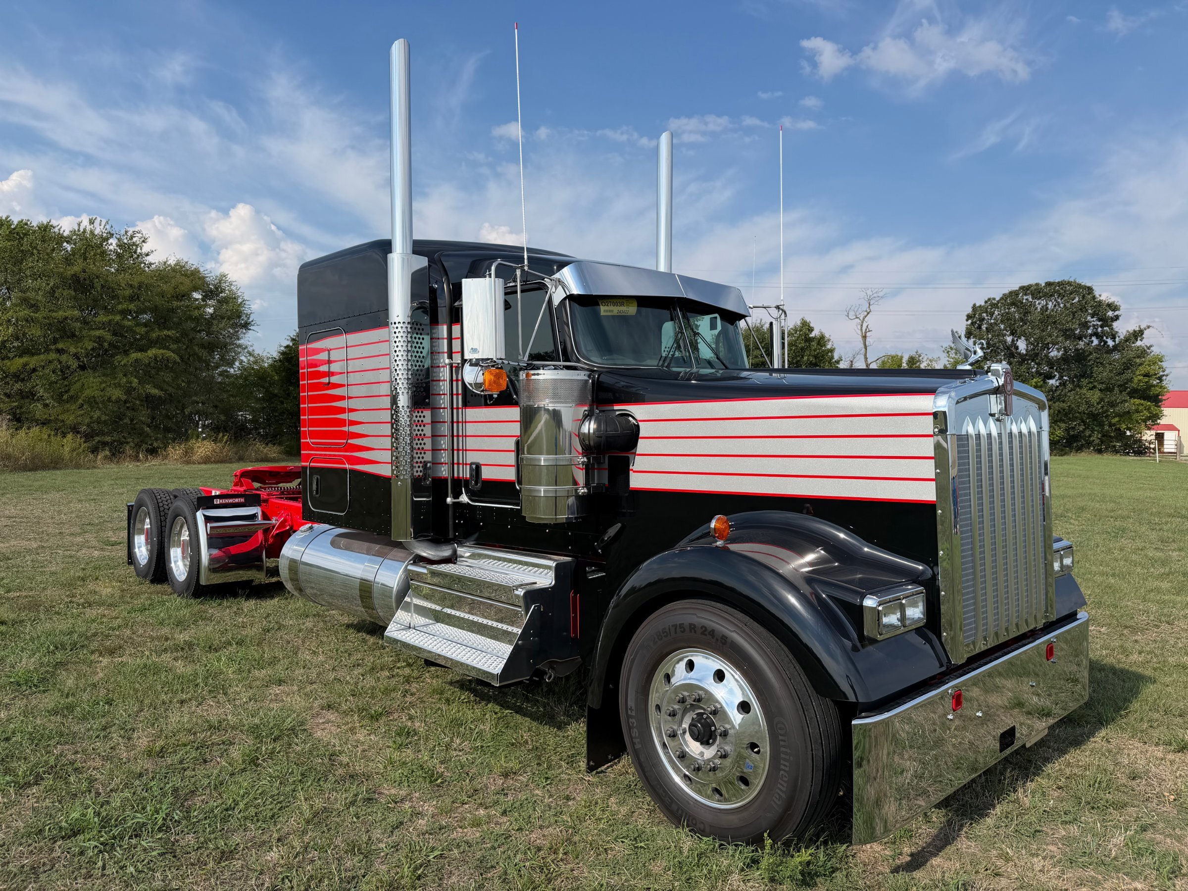 2027 KENWORTH W900L in Joplin, MO