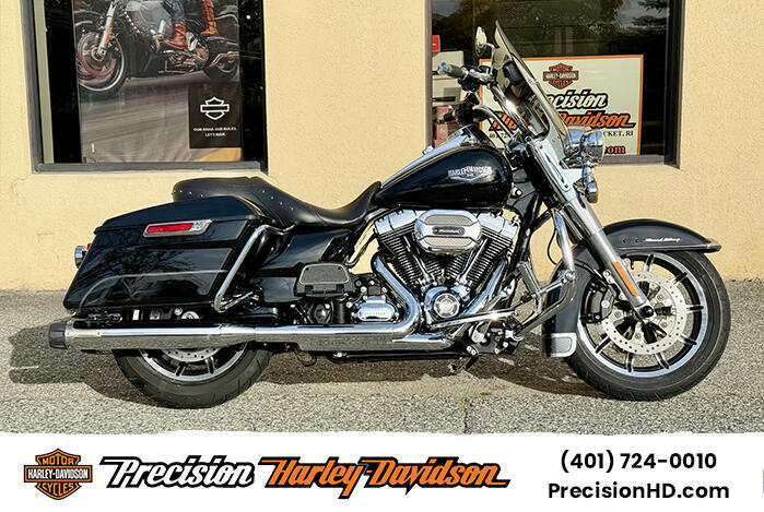 2016 Harley-Davidson Road King in Pawtucket, RI