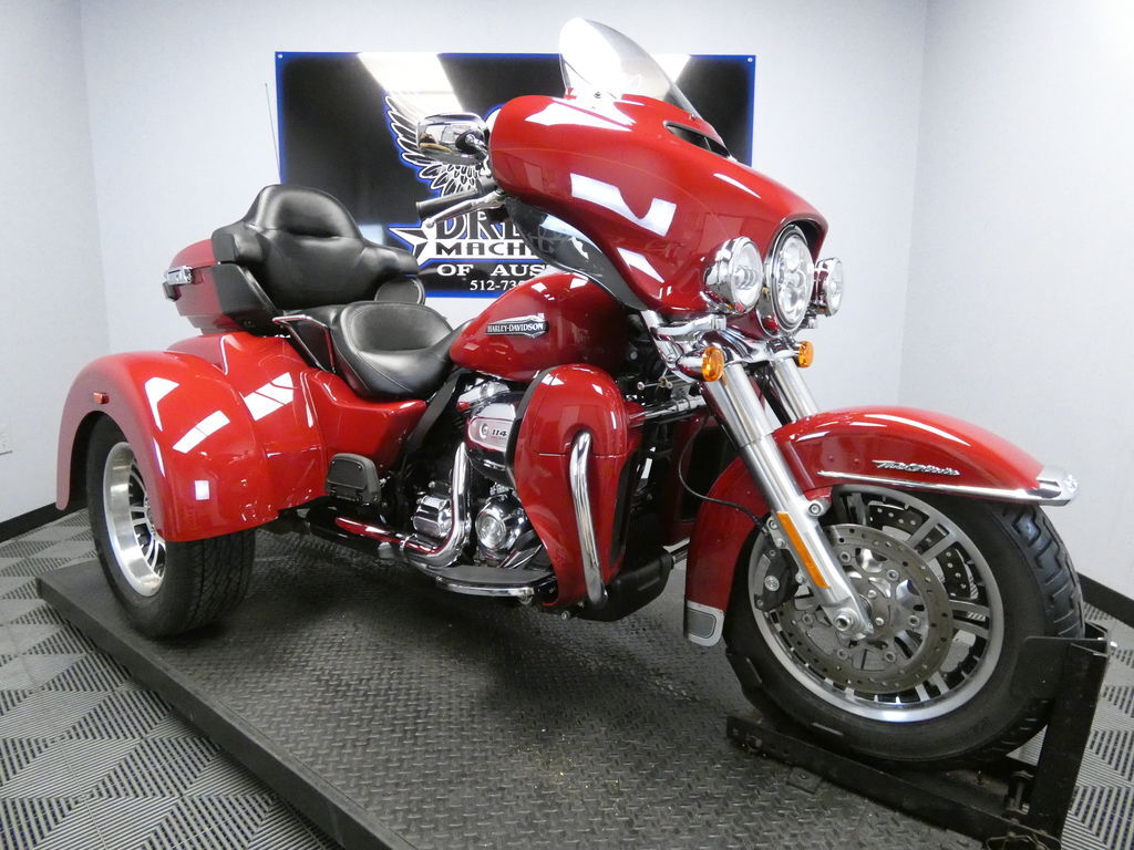 2021 Harley-Davidson® FLHTCUTG - Tri Glide® Ultra ULTRA CLASSIC in Austin, TX