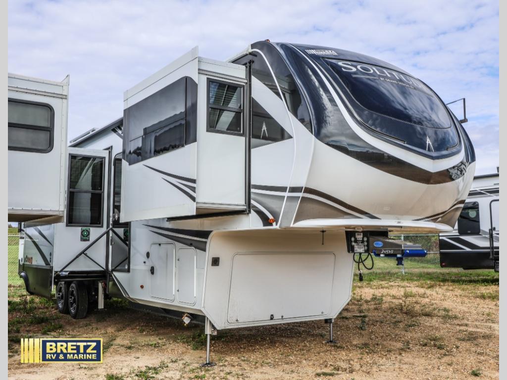 2027 Grand Design Solitude 380FL in lake crystal MN