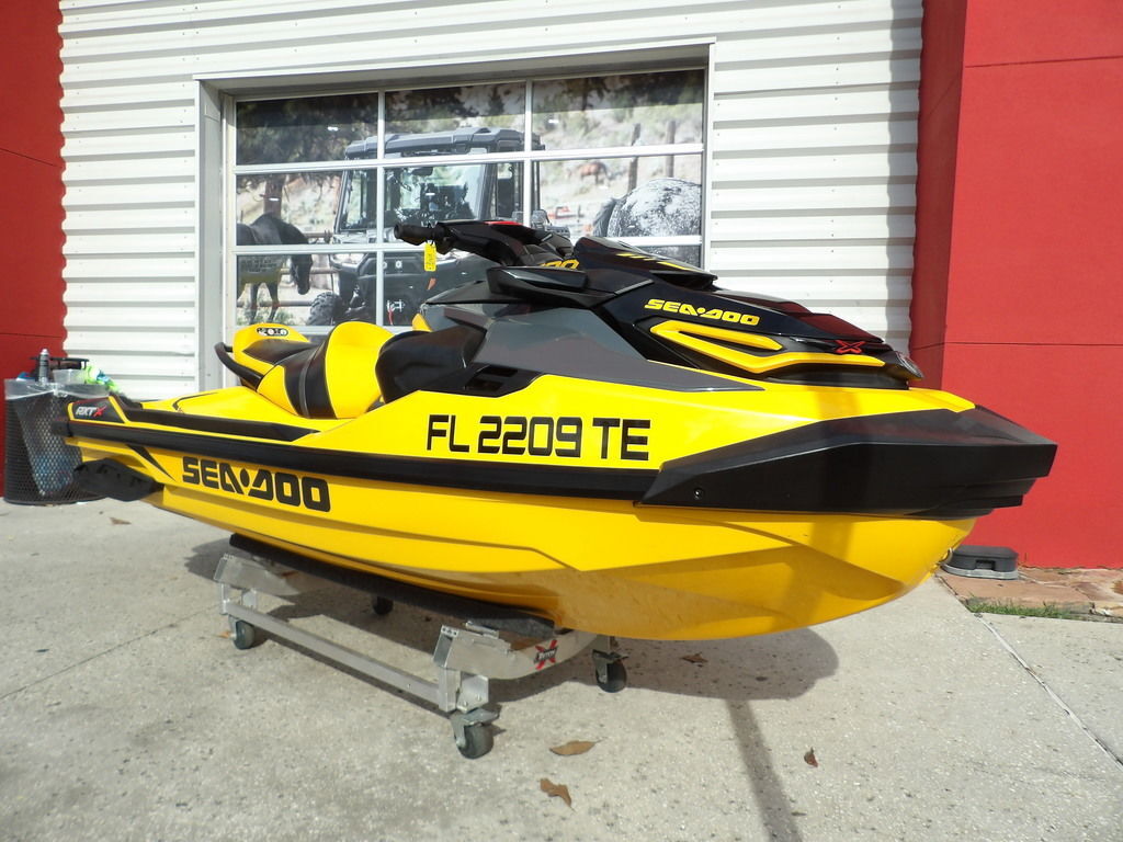 2022 Sea-Doo RXT®-X® 300 Millenium Yellow in sanford FL