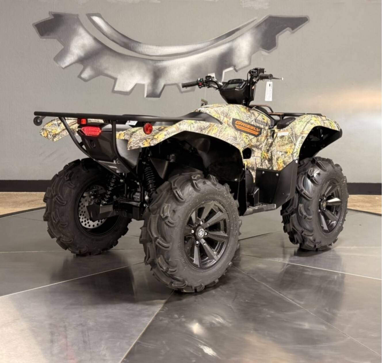 A photo of this 2027 Yamaha GRIZZLY EPS CAMO
