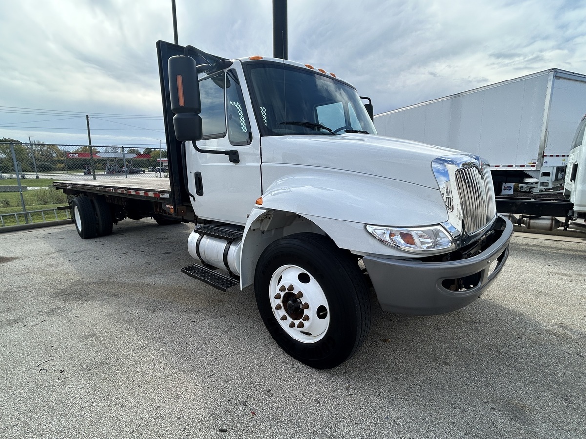 2019 INTERNATIONAL 4300 in Milwaukee, WI