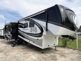 2019 CROSSROADS REDWOOD RW3901WB
