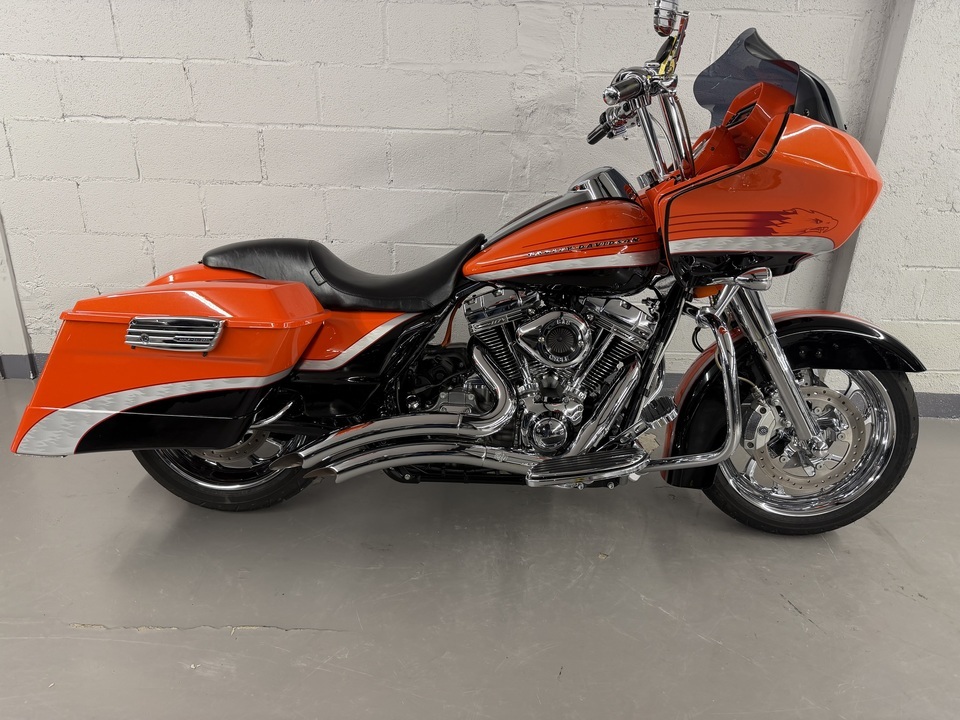 2009 Harley-Davidson FLTRSE3 CVO Road Glide CVO in Elmsford, NY