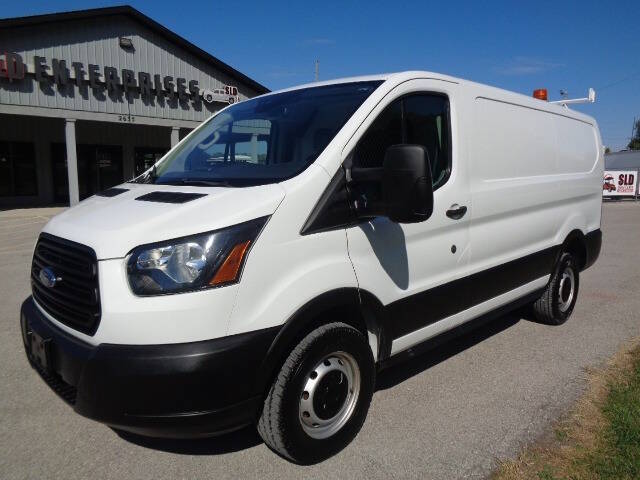 2019 FORD TRANSIT 250 in East Carondelet, IL
