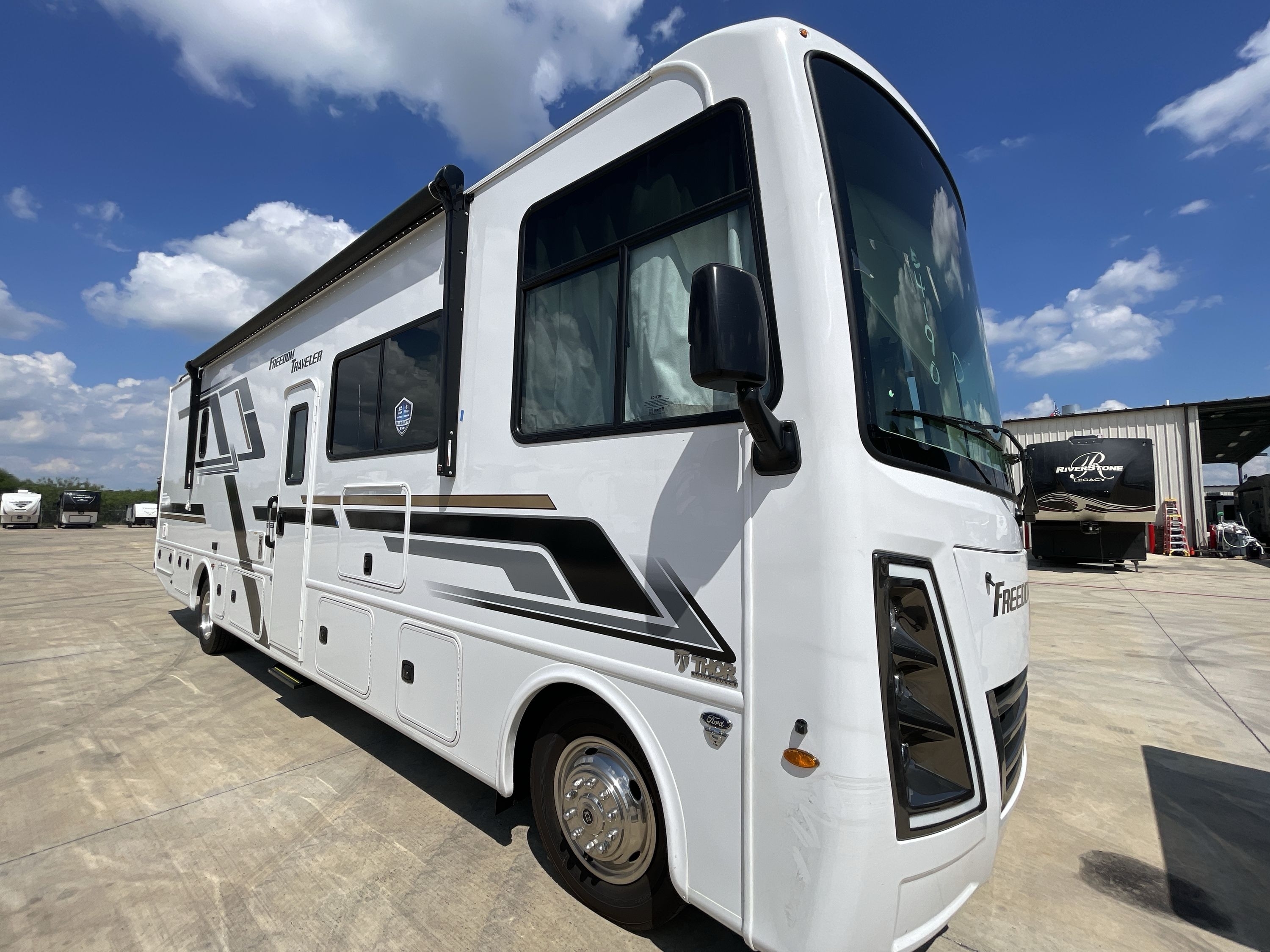 2027 Thor FREEDOM TRAVELER A32 in new braunfels TX