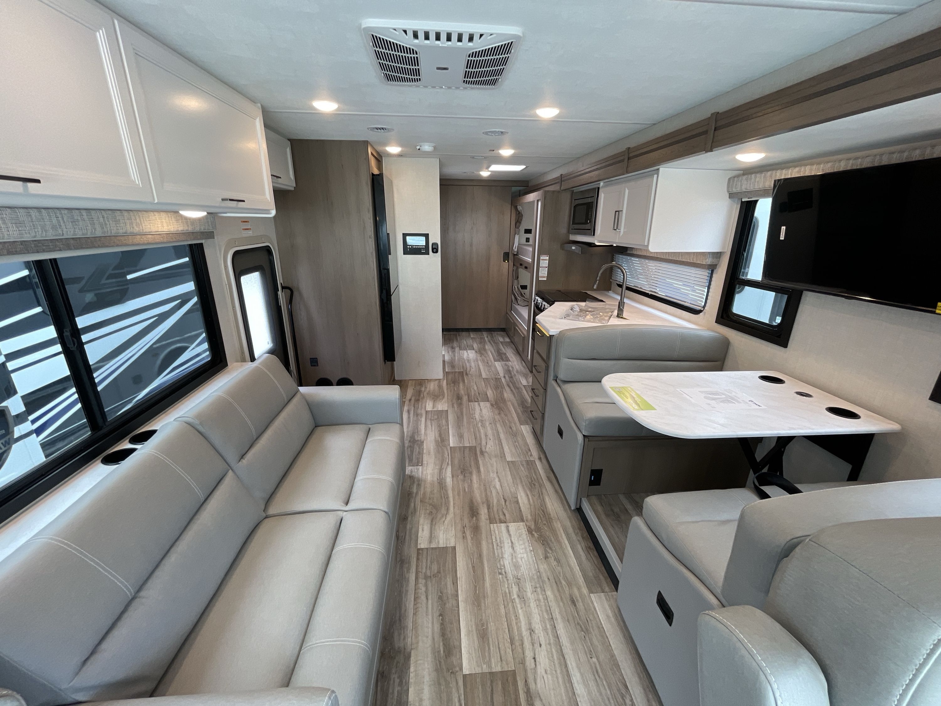 2027 Thor FREEDOM TRAVELER A32 in hendersonville NC