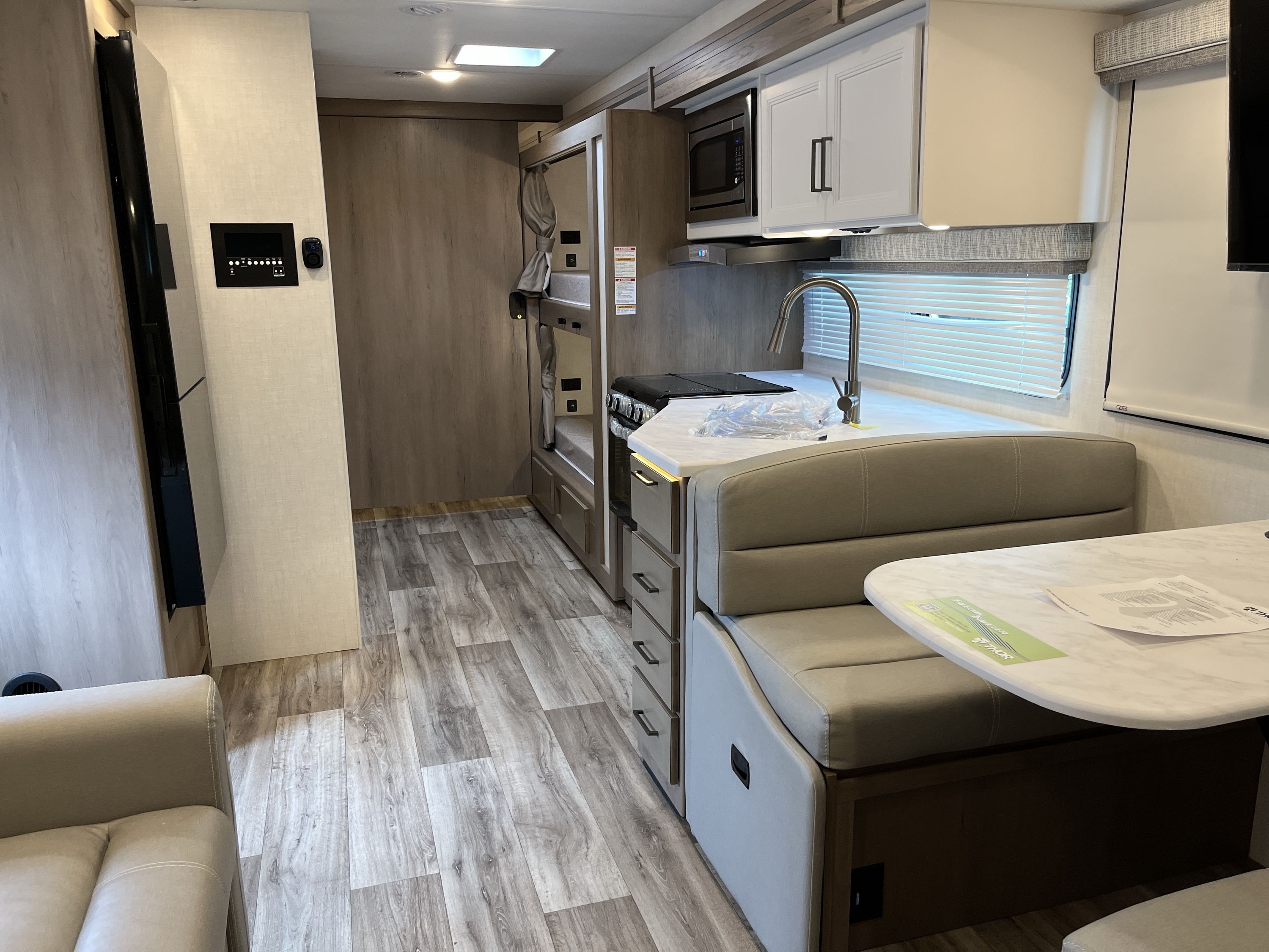 2027 Thor FREEDOM TRAVELER A32 in branson MO