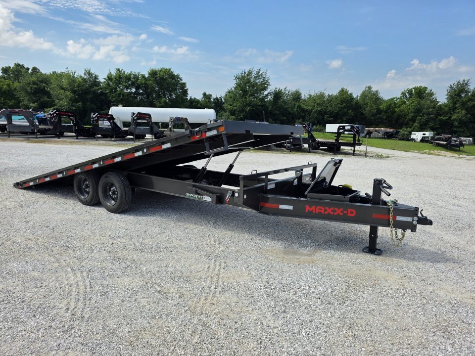 2025 MAXX-D 102X22 TANDEM 17.5K FULL TILT W/ WINCH PLATE & WIRELESS in Rogersville, MO