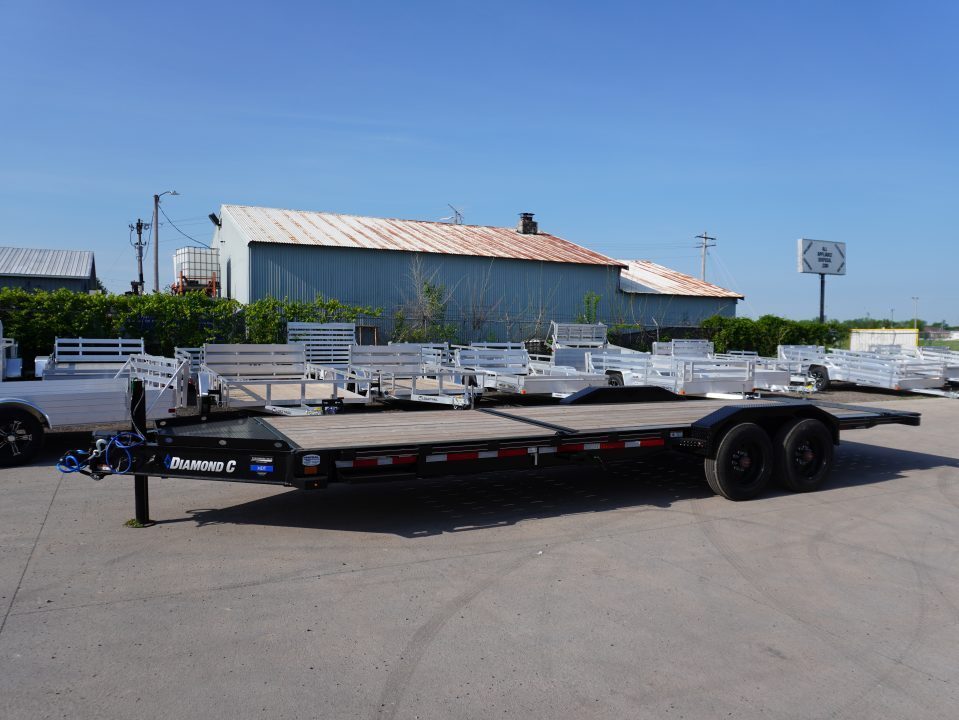 2026 Diamond C Trailers 210 24ft Tilt in East Bethel, MN