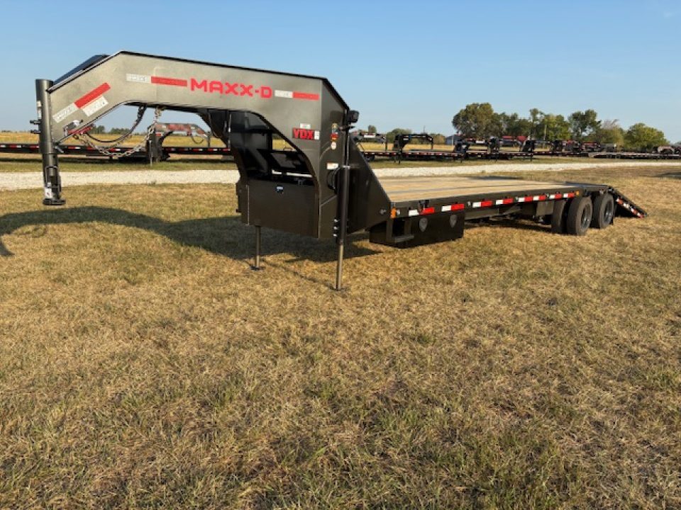 2027 MAXX-D 102x34 Tandem 25.9K Hydrotail in Diamond, MO