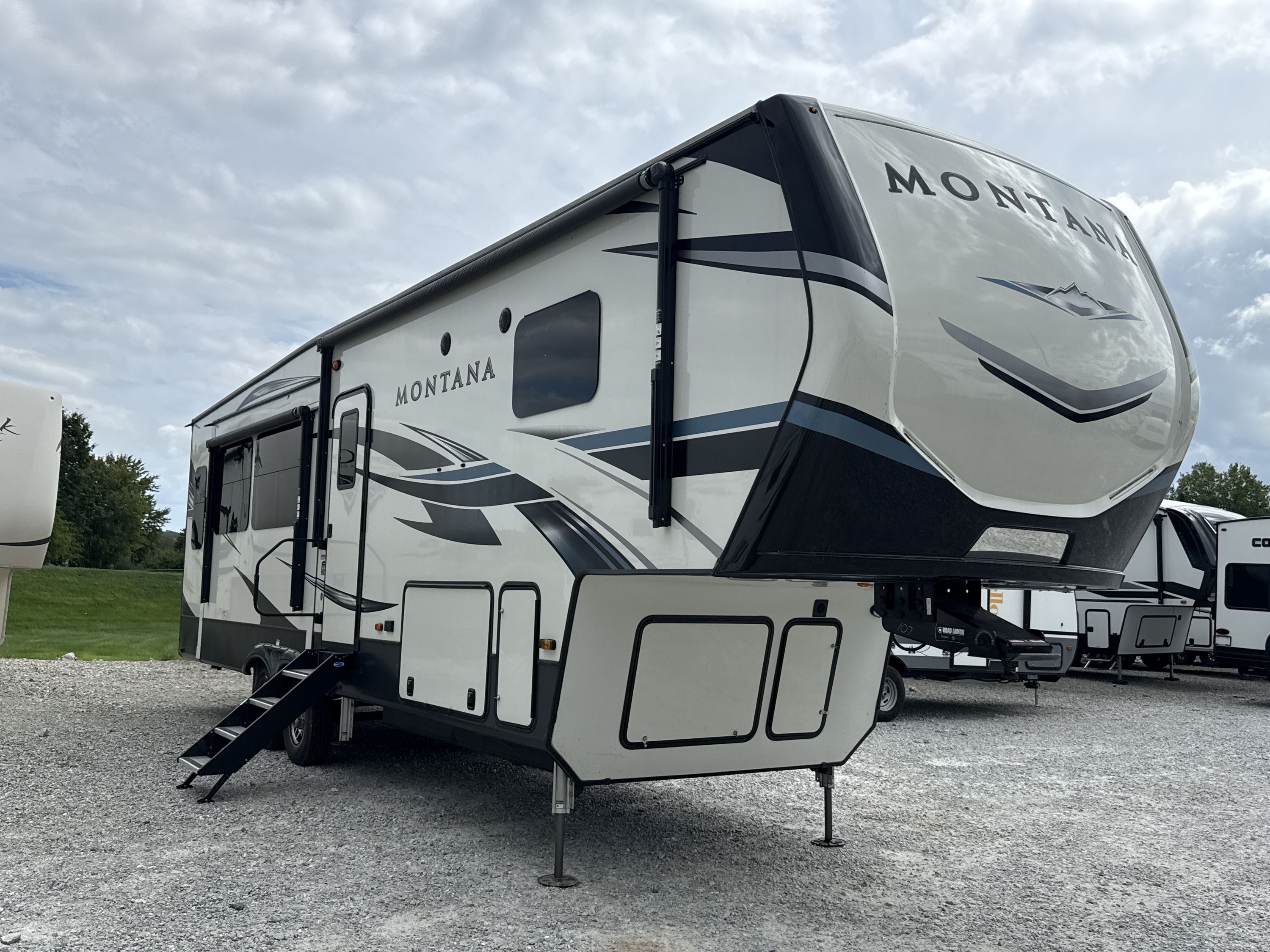 2021 Keystone MONTANA 3121RL RV