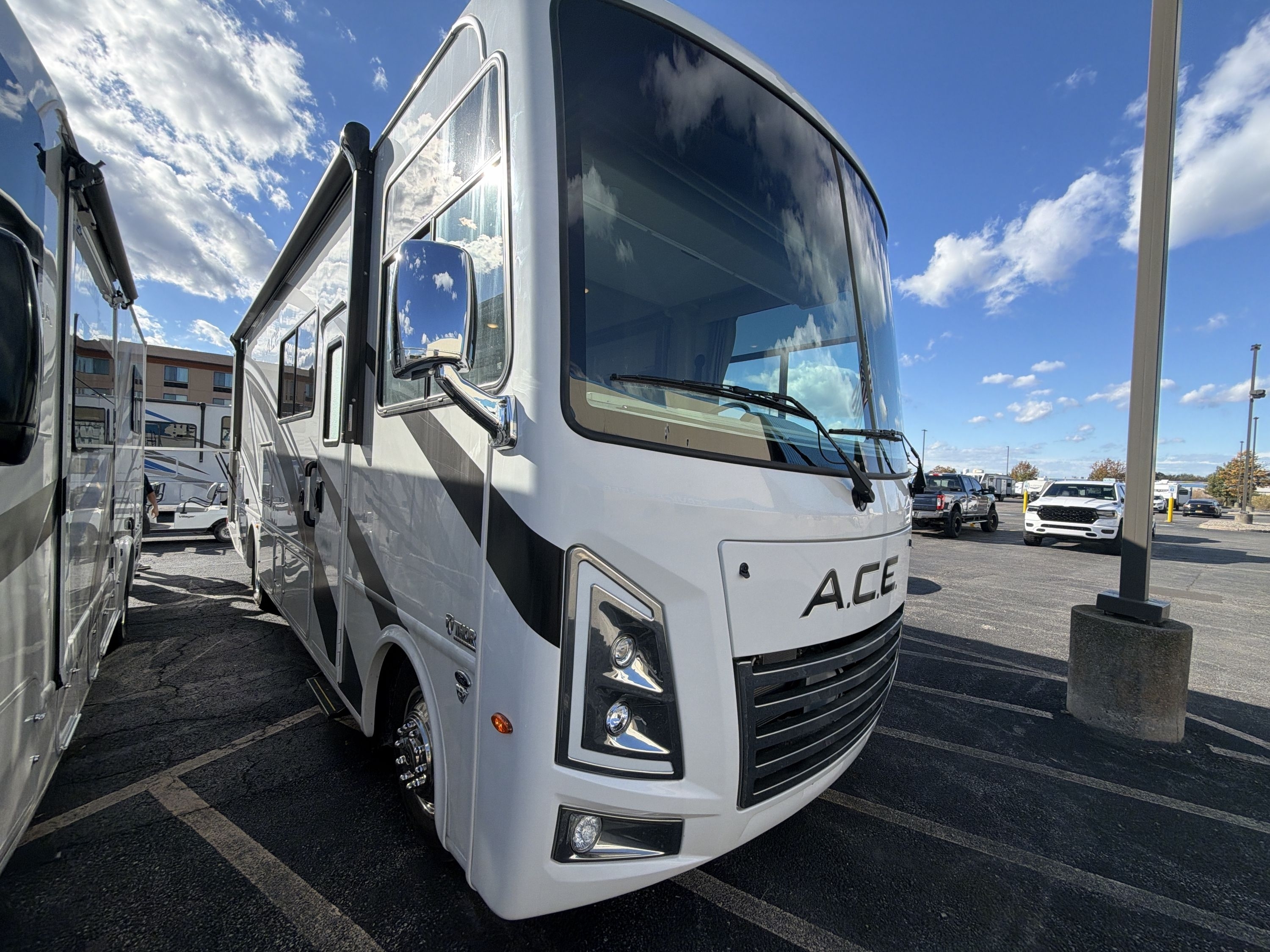 Used 2025 Thor Ace 29D For Sale in Cicero, NY - 5042591602 - RV Trader