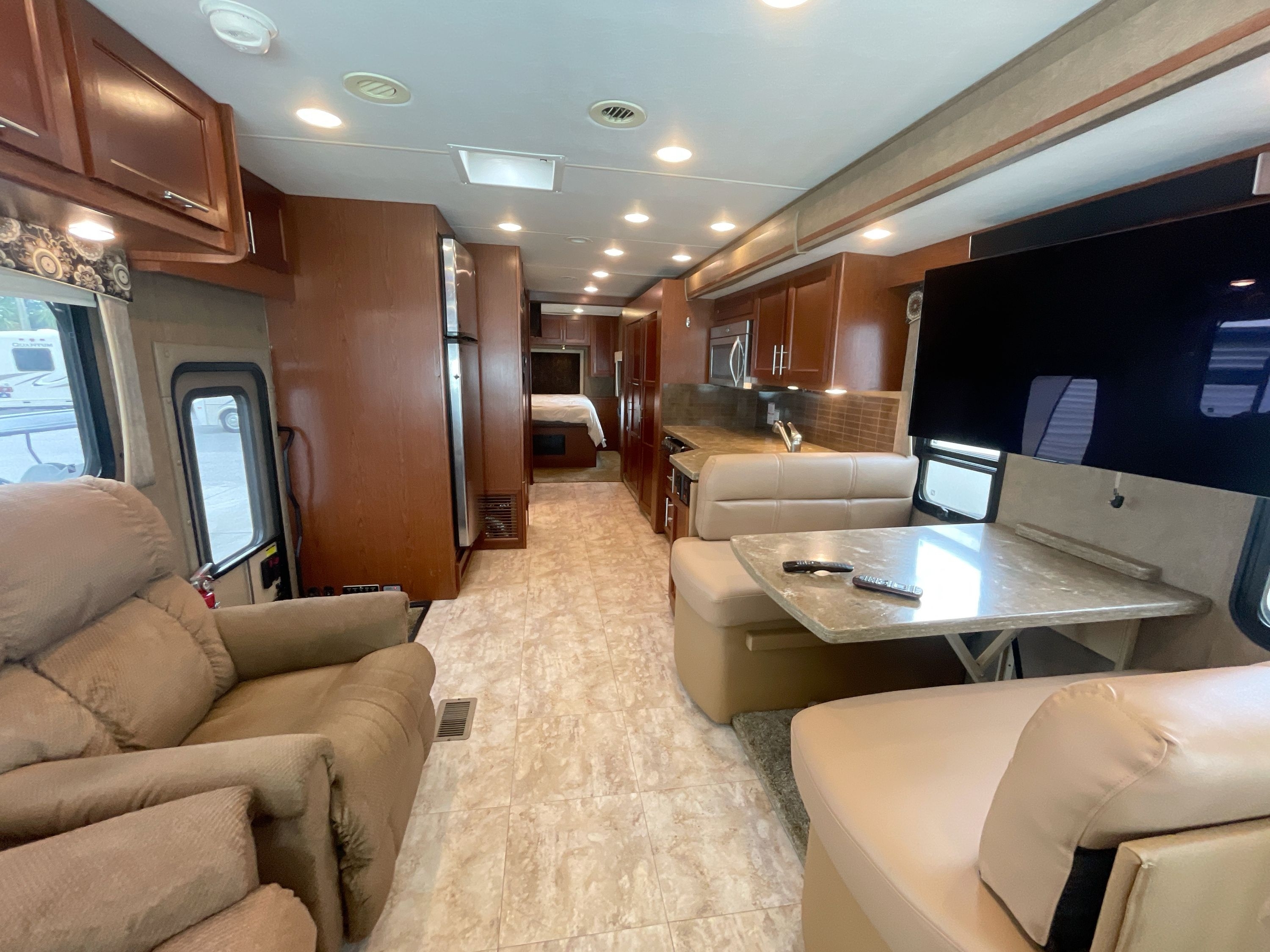 2014 Forest River LEGACY 340BH in dover FL